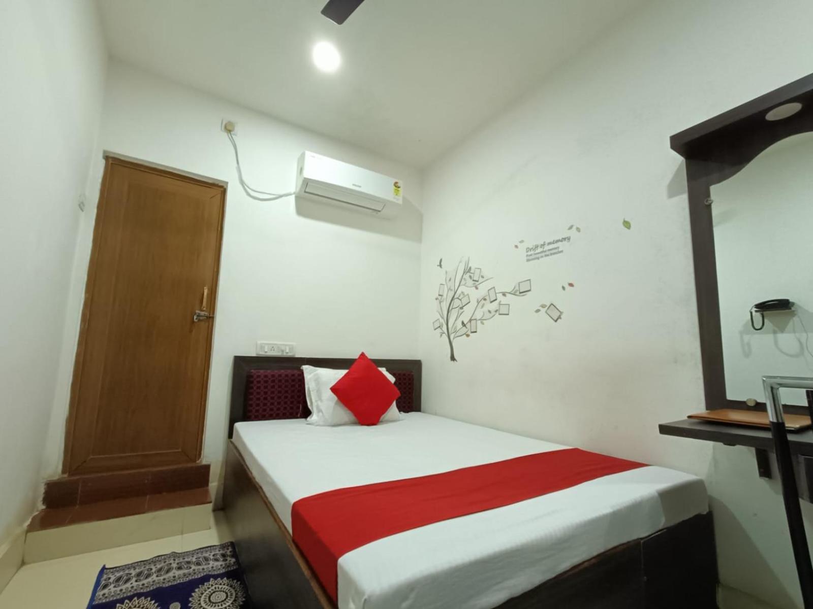 Hotel Executive Inn Hailakandi Zewnętrze zdjęcie